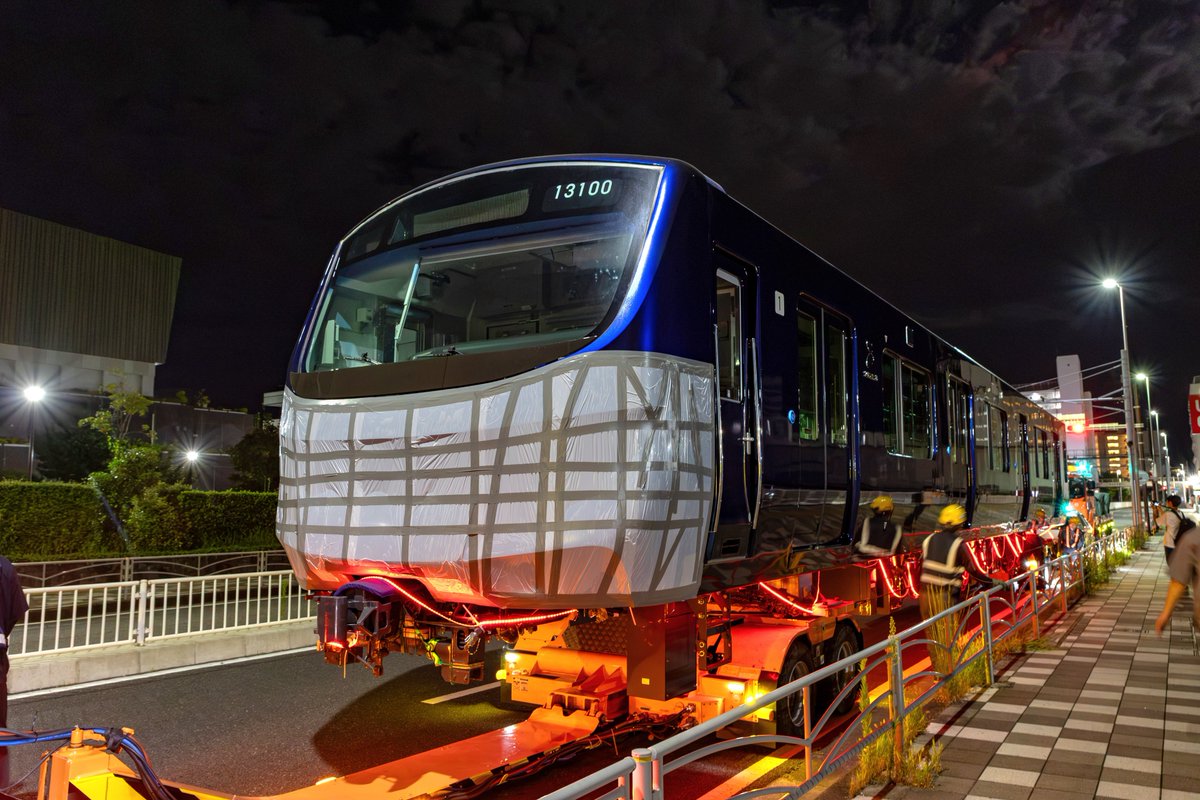 YY_Train_Labo's tweet photo. 2026.07.30
相模鉄道 13000系
13100号車
総合車両製作所(横浜) 出場 陸送

本日未明、相鉄 13000系 の 13100号車が J-TREC から陸送にて出場しました。

2027年3月に開幕する【２０２７年国際園芸博覧会（GREEN×EXPO 2027）】で展示される車両と思われます。 https://t.co/dm8nMDxrCP