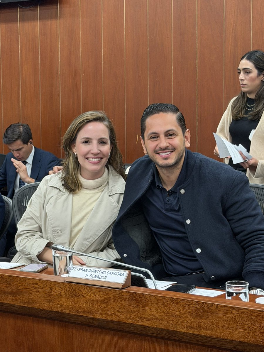estebanquincar's tweet photo. Qué alegría compartir este camino con @JuliaCorreaNutt alguien que, hace algunos años, fue mi compañera de Derecho en EAFIT.

Hoy la vida nos da la oportunidad de reencontrarnos en el Congreso de la República. Desde la Comisión Sexta del Senado seremos Senadores del Centro Democrático, nuestro partido, trabajando con disciplina, compromiso y convicción por las causas sociales que necesita Colombia.

La disciplina que nos formó en la universidad será la misma que nos caracterizará en esta nueva etapa: trabajar sin descanso, legislar con responsabilidad y representar a los colombianos con resultados.

¡Vamos a trabajar por Colombia con disciplina!