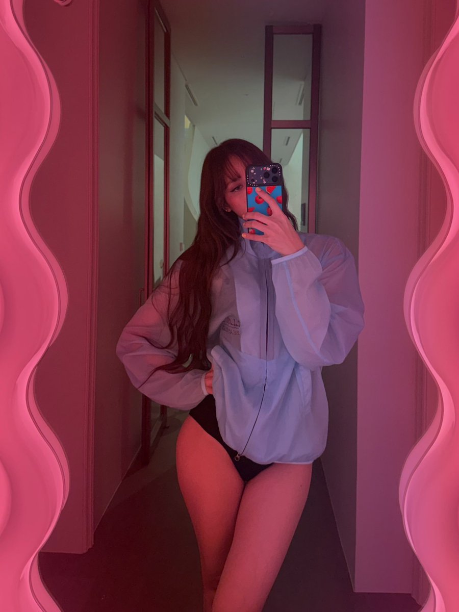 LisaDGGallery0's tweet photo. 07/29/26 🫧 update (1)

@wearelloud #LISA
@LaliceUpdates https://t.co/DHlFOeewsF