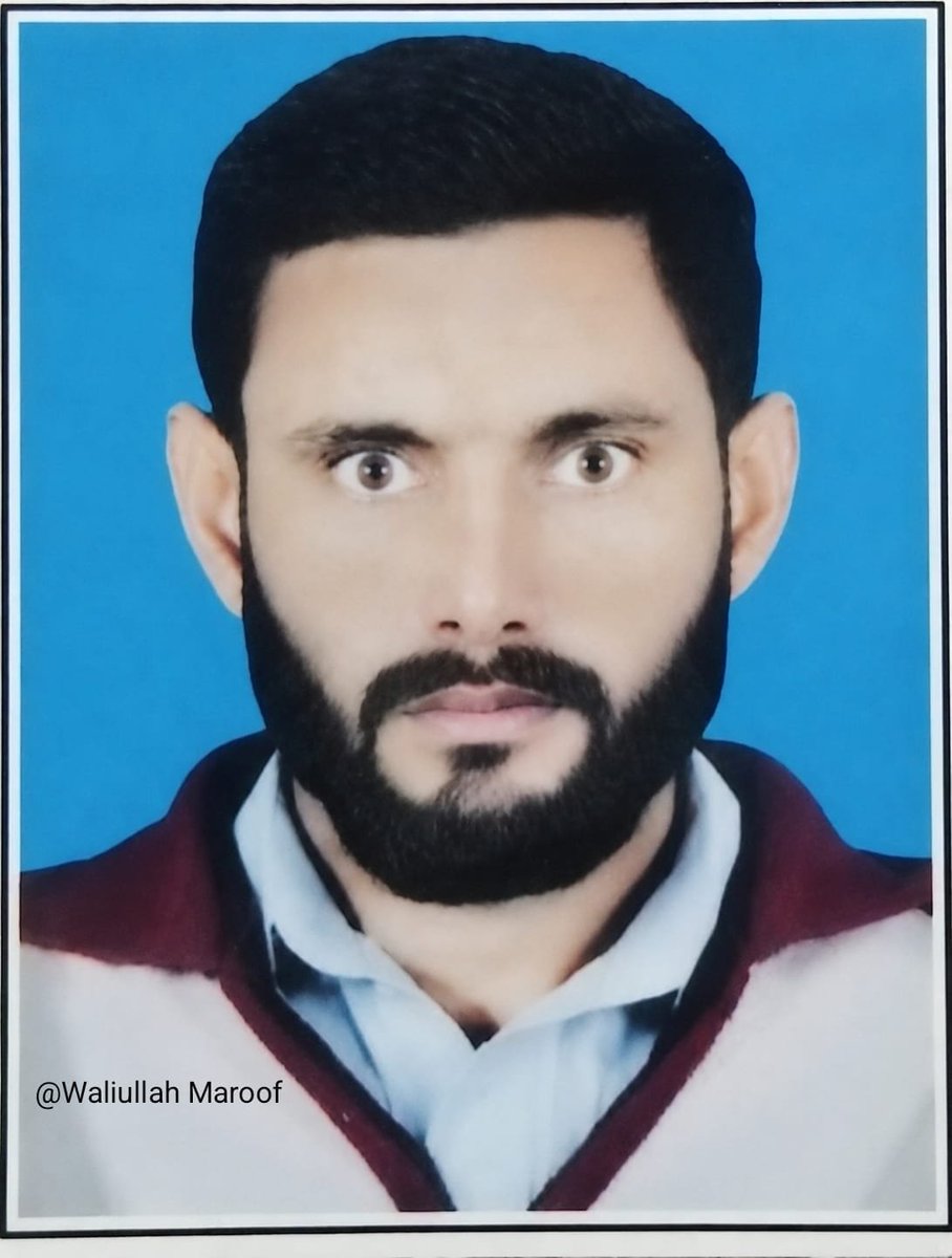 10waliullah's tweet photo. یہ نوجوان بول اور سن نہیں سکتا

اسکا نام علی رضا ہے اور والد کا نام اللہ دتہ ہے۔ماں باپ کا اکلوتا بیٹا ہے۔ملتان کا رہائشی ہے۔
علی رضا  23 مارچ 2017 کو گھر سے نکل کر خانیوال کے ایک روحانی اجتماع میں شرکت کرنے گیا تھا۔اجتماع کے بعد واپس گھر نہیں پہنچ سکا۔ 
علی رضا کی والدہ دن رات اپنے بچے کے لئے روتی ہے۔صبح شام بیٹے کا چہرہ خیالوں میں ہوتا ہے۔ 
والدین کا اکلوتا سہارا تھا۔ذہنی طور پر بالکل تندرست تھا۔ 
ماں کسی دوسرے بچے کو مخاطب کرنے کے لئے بلاتی ہے تو اچانک علی رضا نام منہ پر آجاتا ہے پھر یاد آتا ہے کہ علی رضا تو نہیں ہے۔ سارا دن روتی ہے اور طبعیت خراب ہوجاتی ہے۔
علی رضا ضرور کسی ایسی جگہ گیا ہوگا جہاں وہ کسی کو اپنا ایڈریس بتانے سے قاصر ہوا ہوگا اور کسی نے اپنے پاس رکھ لیا ہوگا۔
آپ انسانی فریضہ سمجھ کر اس پوسٹ کو ملک بھر میں عام کریں ان شاءاللہ علی رضا کا غمگین گھرانہ خوشیوں سے بھرپور گھرانہ بن سکتا ہے۔ 
کسی بھی اطلاع کے لئے نیچے درج نمبر پر وٹس ایپ کریں
+923162529829

29 july 2026
#waliullahmaroof