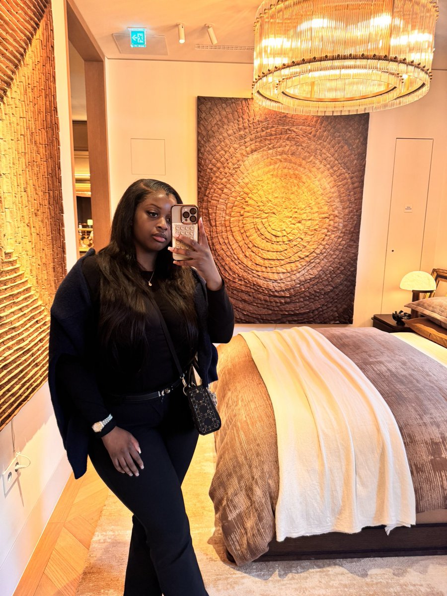 naijahousegist's tweet photo. If they allow Temi Nkem to keep being herself, that house would someday catch fire. 🔥
#BigbrotherNaija #TheGambit #BBNaija https://t.co/NMfCjMxvWJ