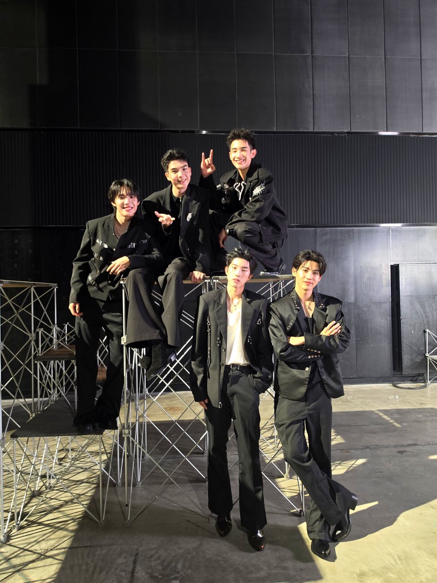 ___progresss___'s tweet photo. ส่งกลับนิยายแล้วนะ โก๋1 โก๋2 ออก้า ออกัส อชิ เติ้ล ขอบคุณมากๆเลยนะที่มาเป็นประสบการณ์ใหม่ๆในชีวิต ทั้งในจอและนอกเจอ ขอบคุณ รัก และ คิดถึงเสมอ🫂 https://t.co/U7gxHMOUHF