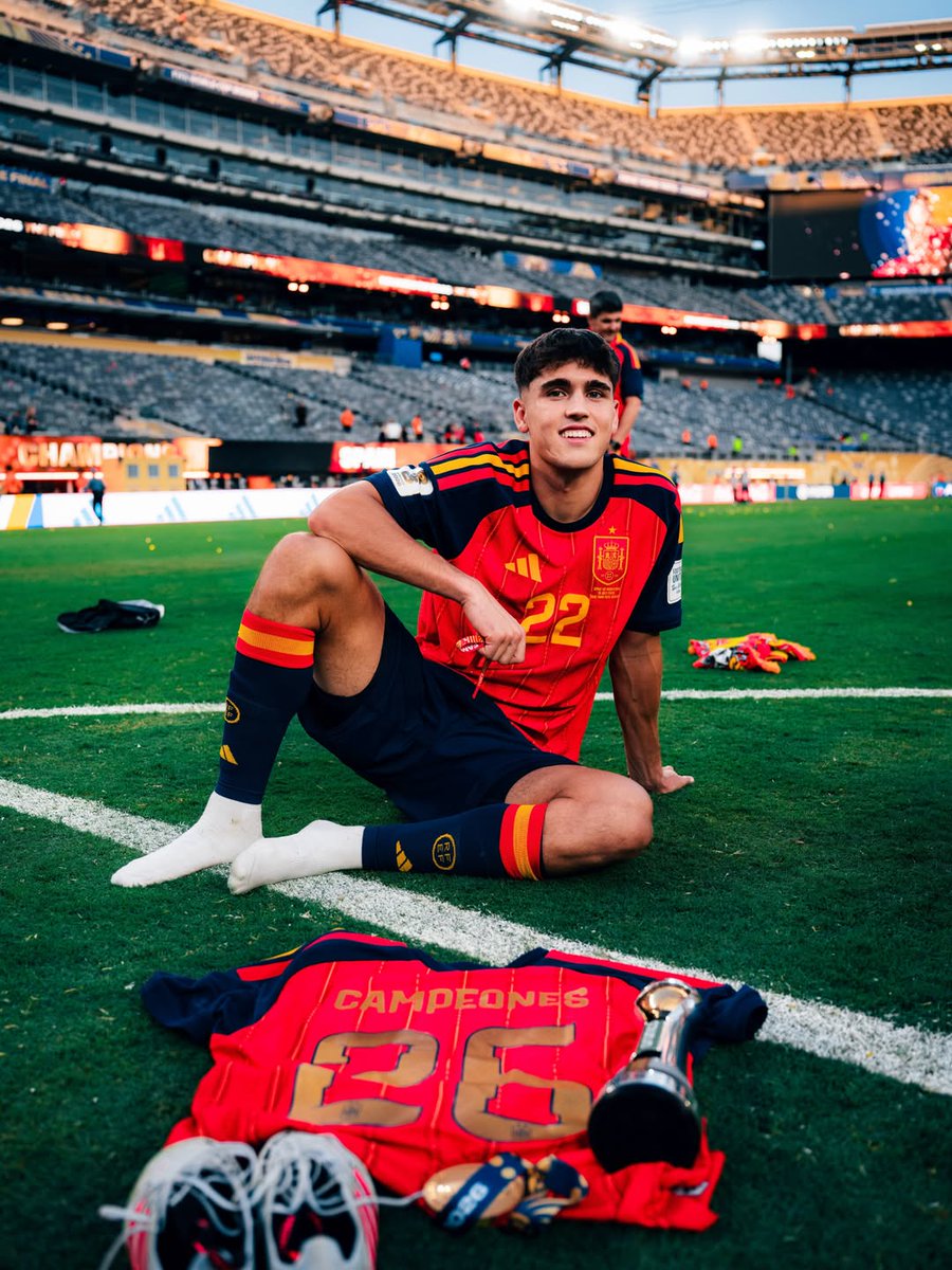 BarcaArchiveHQ's tweet photo. Pau Cubarsí
#FIFAWorldCup | #ARGESP https://t.co/WdtmgebemH