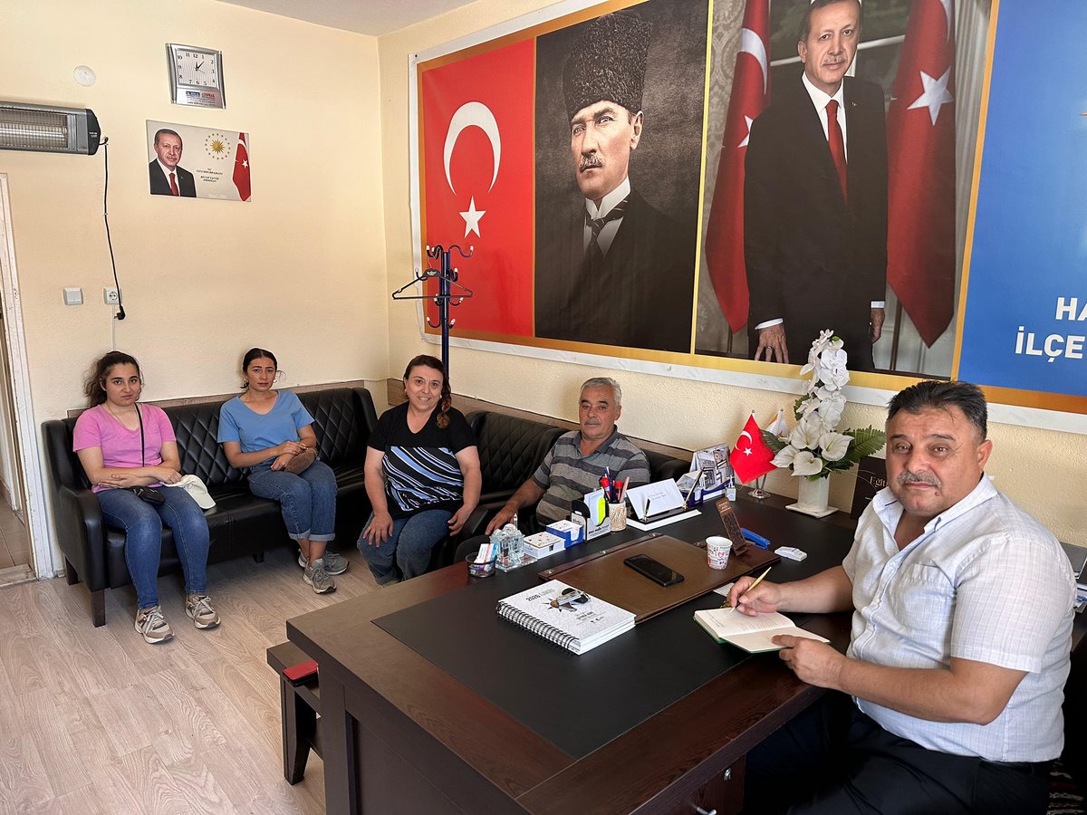 AKHACIBEKTS's tweet photo. AK Parti Hacıbektaş İlçe Başkanlığımızda bugün köylerimizden ve Hacıbektaş merkezden gelen kıymetli hemşehrilerimizi ağırladık.

Vatandaşlarımızın talep, öneri ve görüşlerini dinleyerek istişarelerde bulunduk.
@av_mfa @MvSuleymanOzgun @EmreCaliskan_50 @abuyukgumus https://t.co/tzXN5TUkbW