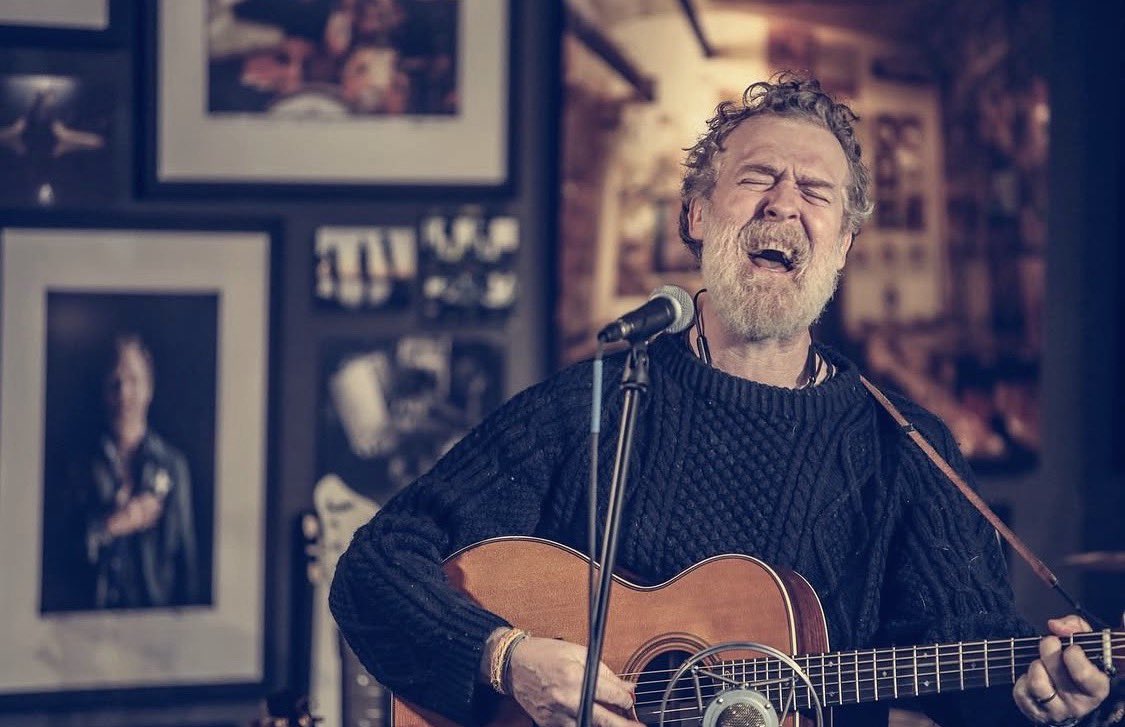 mickhargan's tweet photo. My Hero - @glenhansard 

Was delighted to share a stage with you and @theframesofficial &amp; watch you soar in
Glasgow, Dublin, Kilkenny, Köln, Antwerp 
No 1  in my eyes
reeling from this shocking news - RIP Glen- My thoughts are with your family,Your Fan, Mick X #glen

📸 ptgphoto https://t.co/GsaAzJnZxy