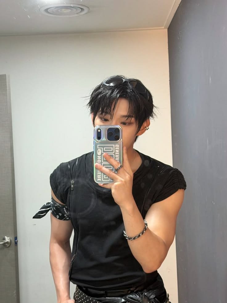 stvnnicho's tweet photo. hii looking for moots!! especially filo foha moots beke nemen i-welcome niyo me sa fohaville 🥹

☆: 🇵🇭│she/her│16
☆: not new to #kpoptwt and #stantwt
☆: a multi but mainly for #AHOF
☆: i also watch anime!

♡ + ↻ are appreciated!! https://t.co/8CjcA4O04t