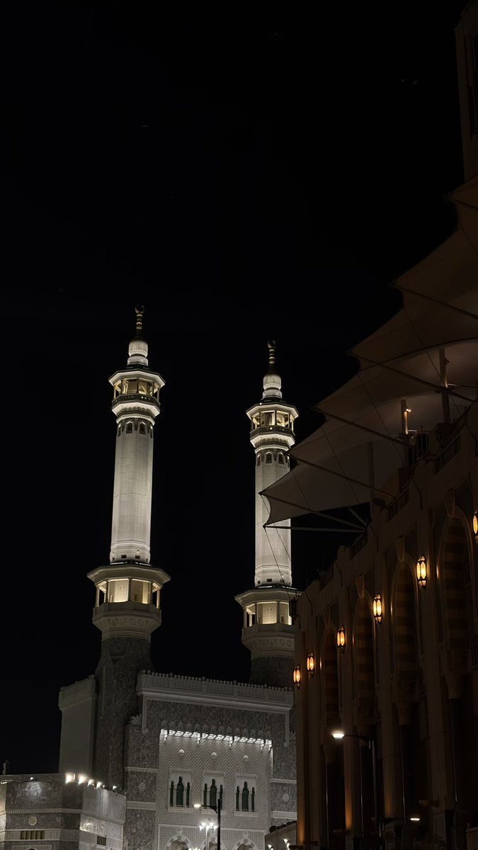 HolyMakkah01's tweet photo. رات کی چمک https://t.co/ldcvr3FPdF