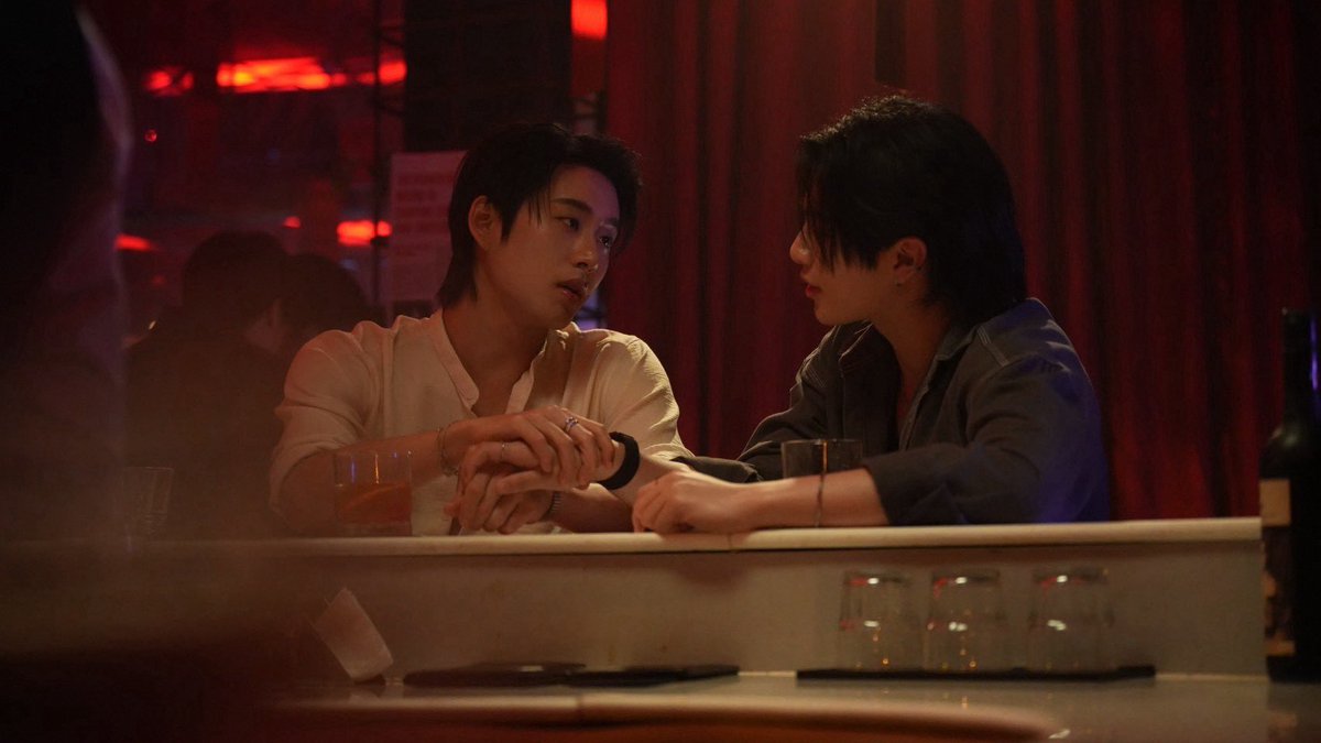 yngte's tweet photo. ทำไมมอธทำหน้าอ้อนขนาดนั้น ละมาจับไม้จับมือดีนอีก แม่เคะจะว่ายังไง

#YouManiacSeriesQ27 https://t.co/urlQwx3Lww