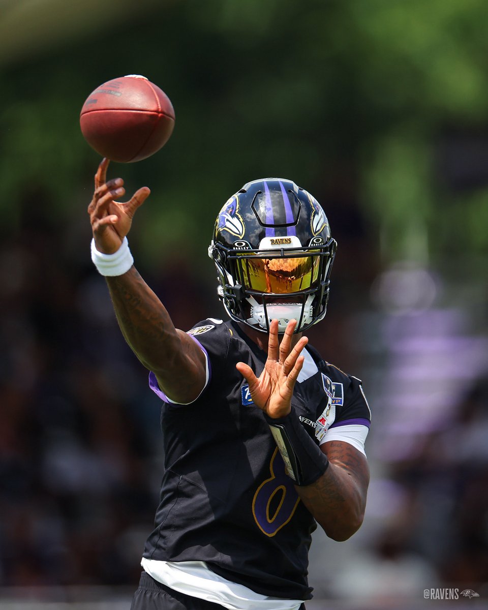 SleeperRavenss's tweet photo. Year 9 @Lj_era8 🔥🏈🎱 

📸: @Ravens https://t.co/5I3KSvAt2A