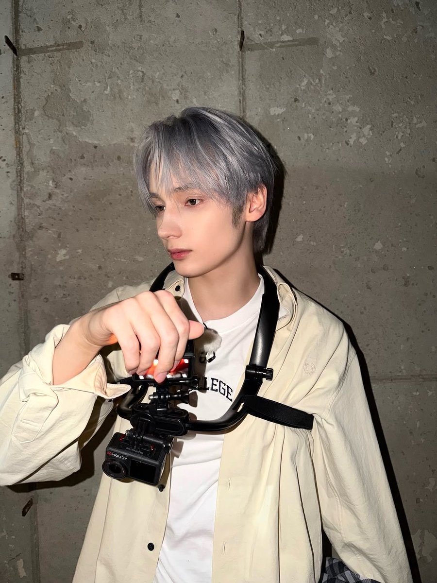 HNKMEDIA's tweet photo. #HUENINGKAI via txt_bighit instagram https://t.co/krmMDOwEiP
