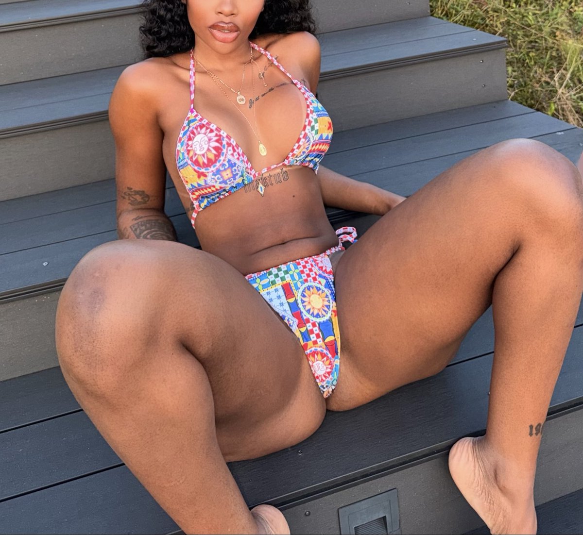 Xwezana's tweet photo. hot in here or just me? https://t.co/TBZECzsQvB