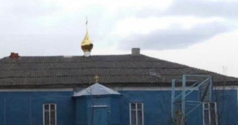 News_UOC's tweet photo. 😢A church of the Diocese of Konotop has been completely destroyed by a Russian strike.

As a result of the direct hit and the subsequent fire, the parish church in the village of Semenivka burned down.
🔗https://t.co/LTO2CSHDQn
#UOC #Christian #Orthodox #Church #religious #Christianity #Ukraine #war #ukrainewarreport #UkraineWar #attack #strike #fire #parish #buildings #foundation #ashes #news #july_2026 #July2026