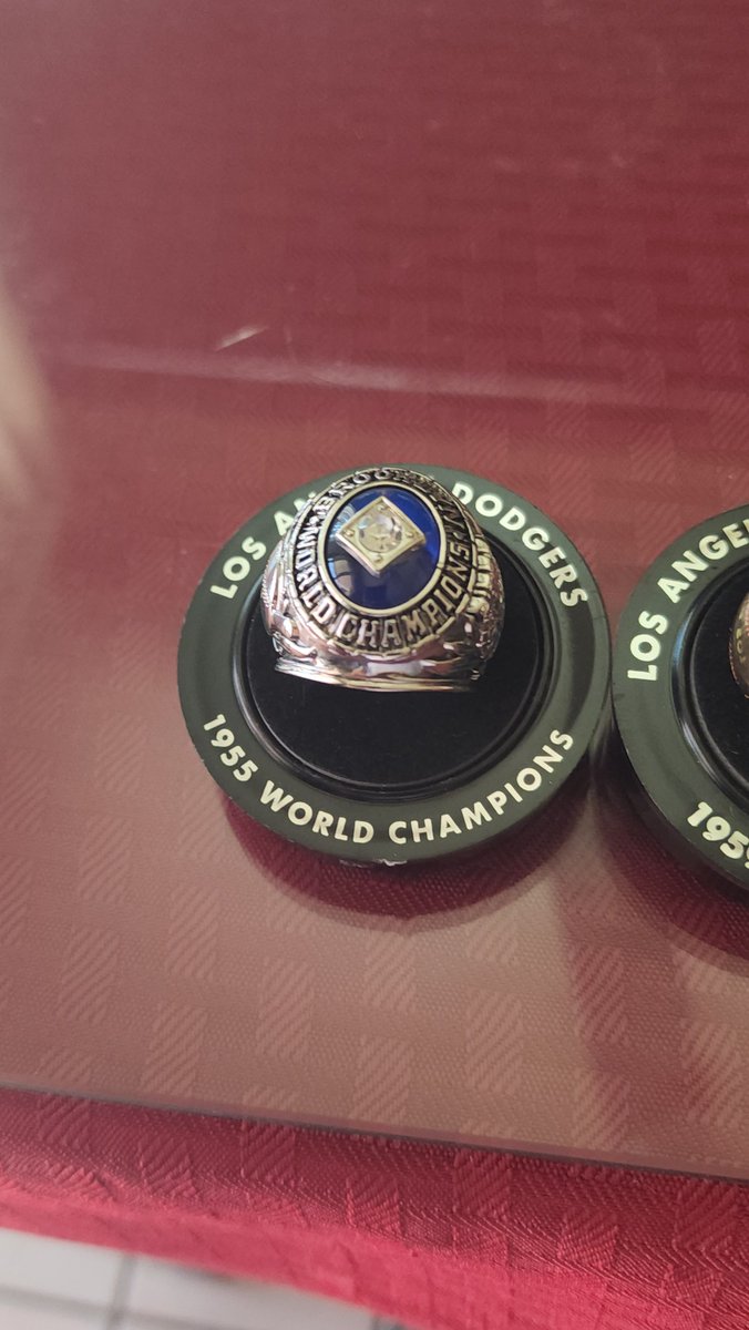 marquesanthony6's tweet photo. All 9 World Series championship rings! Time for a 3 peat ring #10! 💙🤍⚾️💯 #Dodgers #DodgerNation
(1/3) https://t.co/fjmG4COAI7