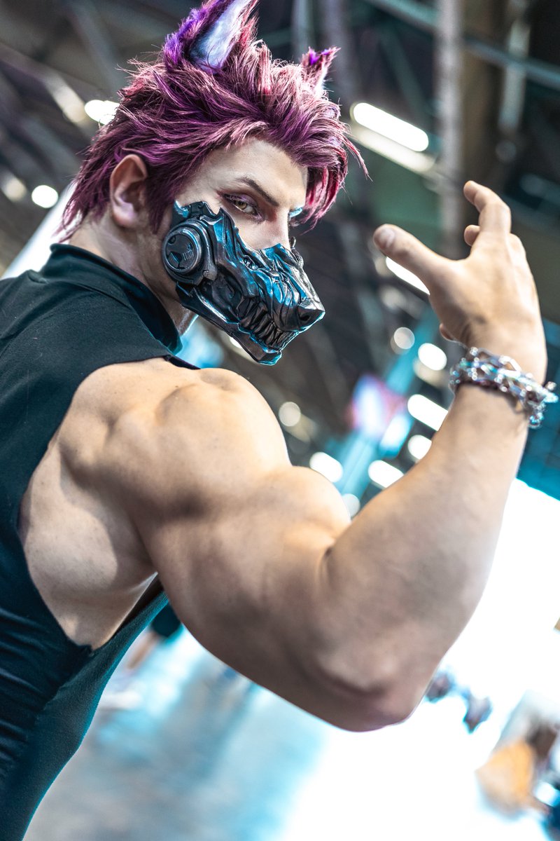 Taryn_Cosplay's tweet photo. MINE all the chocolate milk You have...! 
#BringValkoBack #BringBackValko https://t.co/mtalfIZ2kD