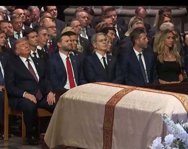 zbuckner's tweet photo. Trump and Lindsey Graham were out of it. Lindsey has an excuse! https://t.co/5C77u3GaWv