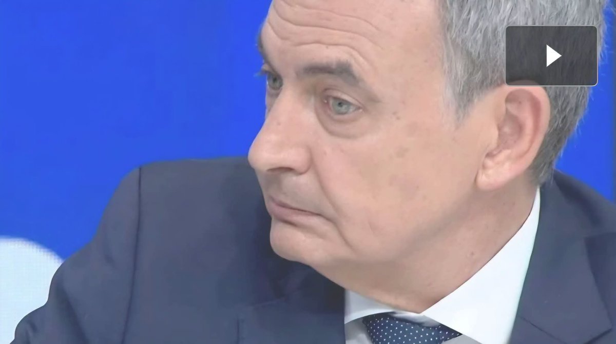 JesusAstolfii's tweet photo. El qué tú seas un imbécil ya no lo cuestiona nadie, pero no nos hagas comulgar con ruedas de molino. Tus decisiones demuestran que eres un corrupto y lo peor de todo...tus manos están manchadas de sangre y todo el mundo sabe como llegaste al poder... https://t.co/FH3IghBUrx