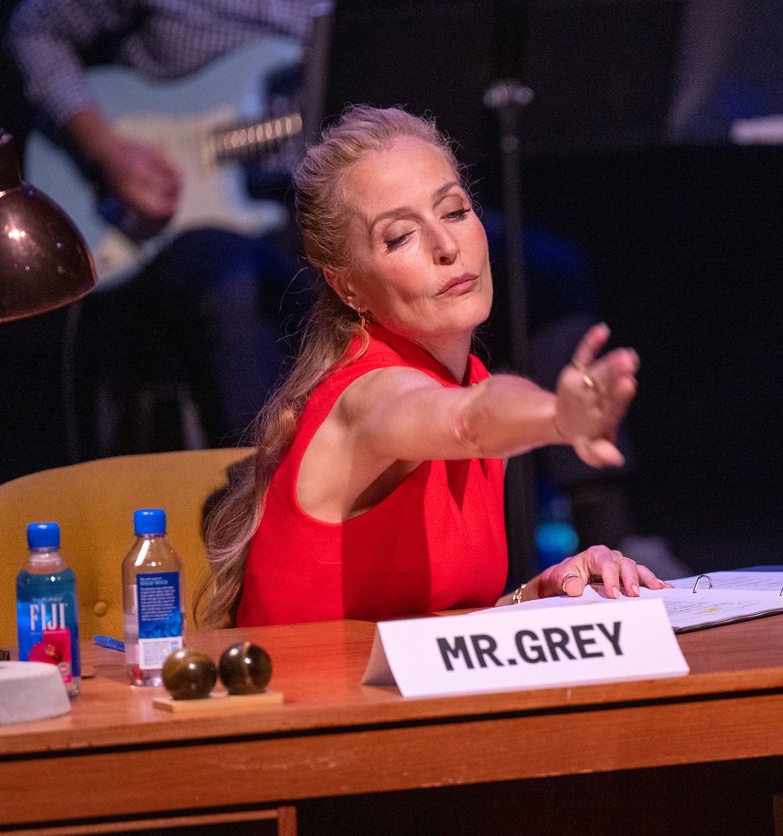 cinemetary's tweet photo. gillian anderson reading for mr. grey from SECRETARY (2002) is literally sending me into psychosis https://t.co/gBPO6Ep3gJ