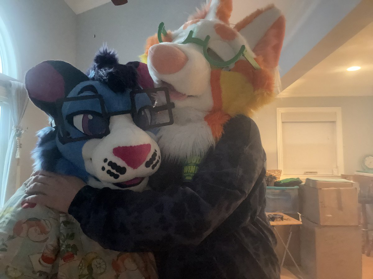 beaglebarkin's tweet photo. 📌 hi! i’m Matty!

I’m real big into Disney Parks, Star Wars, musical theater, and gaming! I draw very occasionally, hang often, and paid a lot of money to sing goodly.

feel free to stay a while!
———————————
on other sites as @beaglebarkin 
private for Mutuals: @astonbarks https://t.co/XZe8gVeMPI