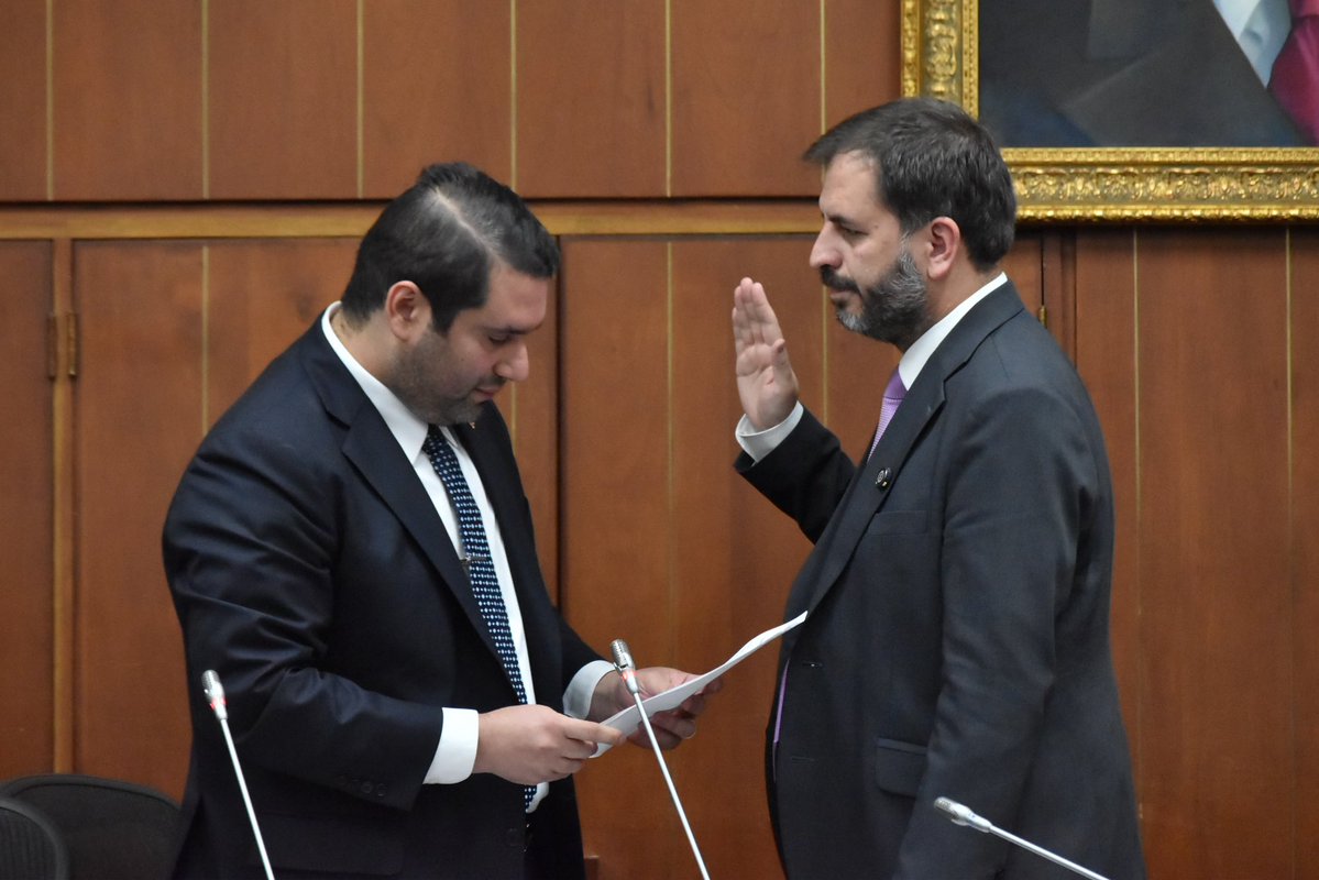 SenadoGovCo's tweet photo. #ComisiónVII | La @ComisionVIICol eligió su mesa directiva para la legislatura 2026-2027, que quedó conformada así:

🔹 Presidente: senador @AForeroM.
🔹 Vicepresidenta: senadora @AnaPaolaAgudelo. https://t.co/U6yNhSZDwv