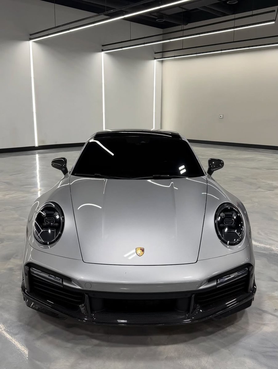 MindTrap_X's tweet photo. Porsche 911 Turbo S 🌬️ https://t.co/PdF0qRYhhN