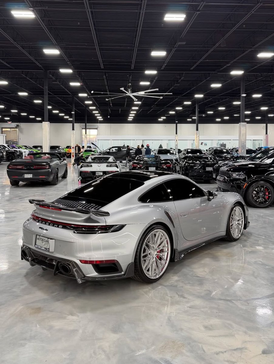 MindTrap_X's tweet photo. Porsche 911 Turbo S 🌬️ https://t.co/PdF0qRYhhN
