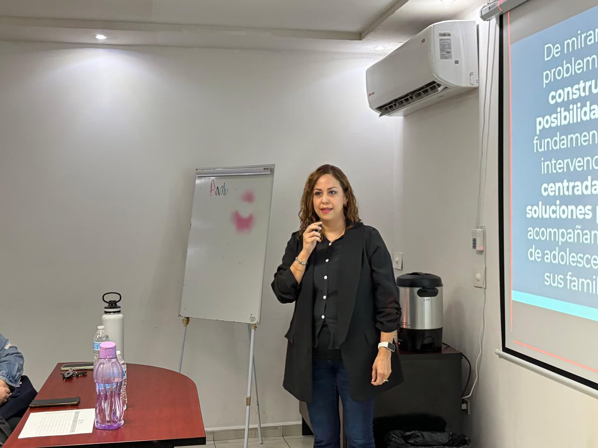 SeMujeresSon's tweet photo. 💜 Iniciamos el proceso de formación especializado para las profesionistas que brindan orientación psicoeducativa a las niñas y adolescentes del programa Niñas Adelante.

📄 Información completa en el primer comentario. 👇

#SomosTuRedDeApoyo #NiñasAdelante #Sonora https://t.co/SrHe9bxGc7