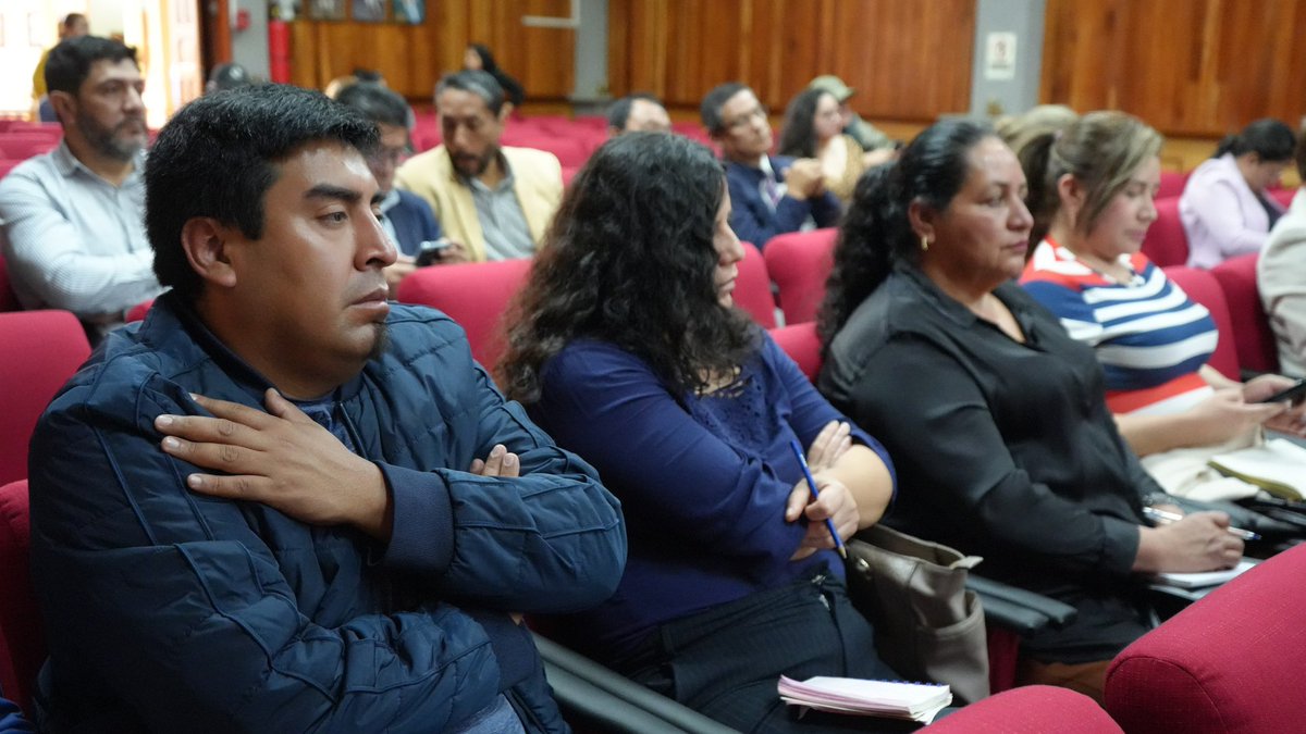 CNELoja's tweet photo. ➡️ Funcionarios electorales absuelven las dudas de los integrantes de las organizaciones políticas durante el #ConsejoConsultivoCNE Provincial esto en el marco de las #Elecciones2027Ec🇪🇨 https://t.co/RhJ8ruuFxU