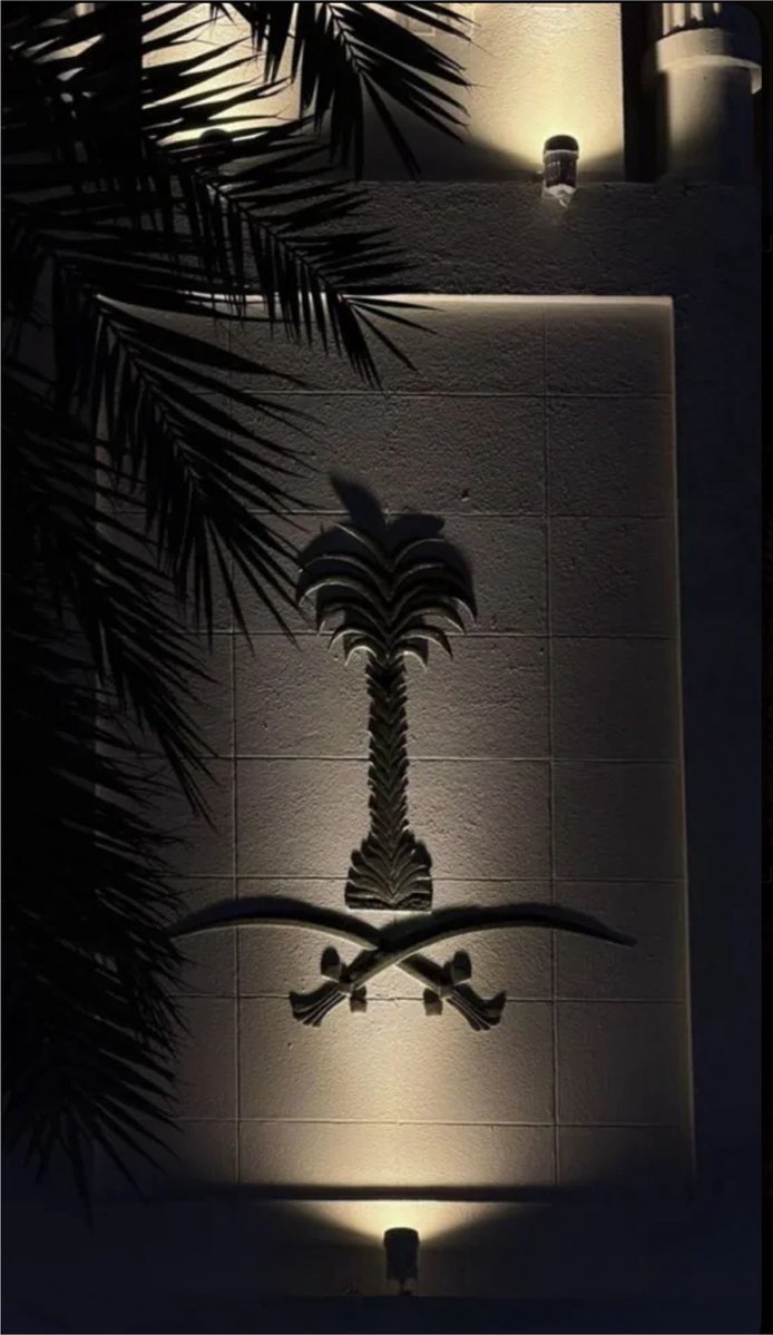 seepp44's tweet photo. قال الملك فيصل "رحمه الله" 
"اذا حلت الساعة ودق جرس الحرب 
فـ ستروني انا واخوتي وابنائي أمامكم "

وقال ابنه سعود الفيصل " رحمه الله "
" نحن لسنا دعاة حرب 
ولكن اذا قرعت طبولها فنحن جاهزون لها " https://t.co/vwG9rzjZzB