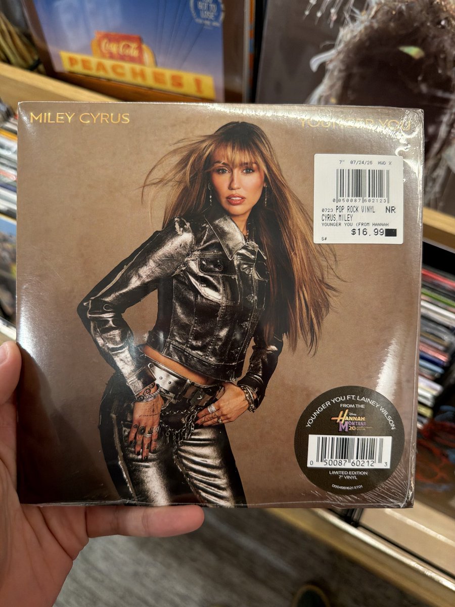 CyrusSmileyy_'s tweet photo. Found the Younger You vinyl at Barnes &amp; Noble 💜 https://t.co/oT3kFEsVWp