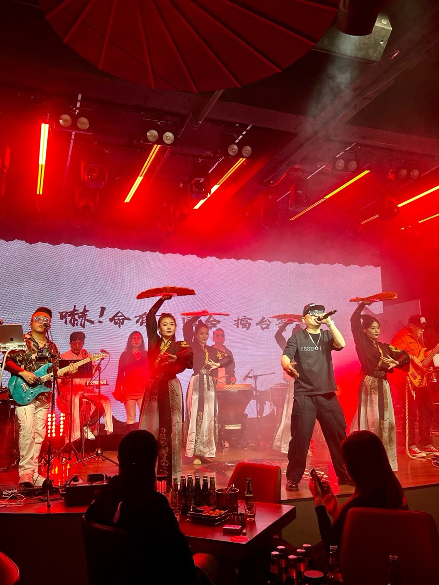 ArleneIrvi24920's tweet photo. Tonight’s indie band show at the downtown venue is pure magic—catch their raw vocals and explosive live energy before tickets sell out! https://t.co/l2W5J4kOC1