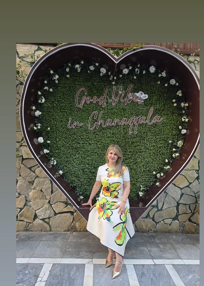 Beatricepaul643's tweet photo. Feliz cumpleaños a mí 🎉💐✨🥰 https://t.co/JupW927eUW