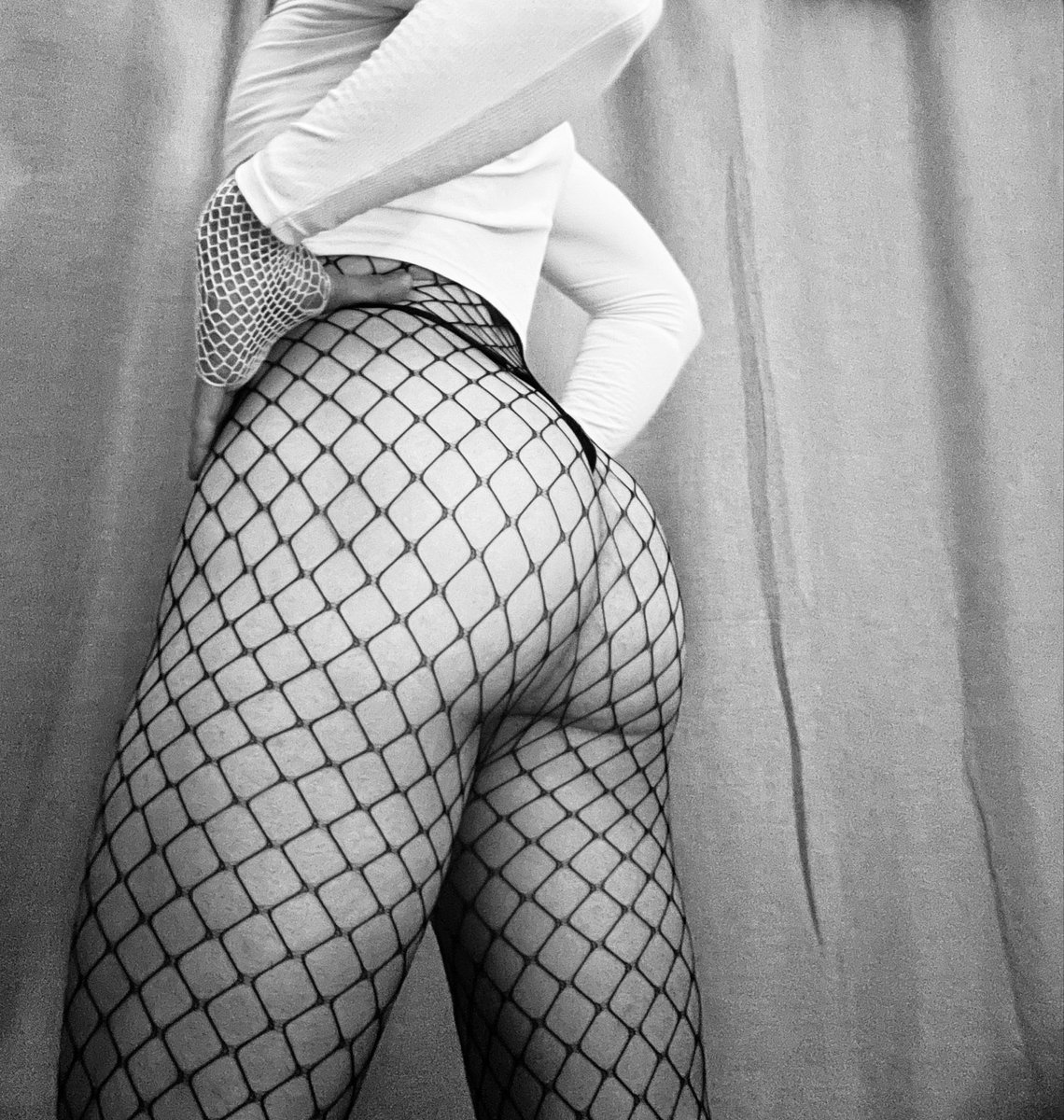 FrancheskaLilac's tweet photo. 1, 2, 3 o 4?

🍑🍑🍑🍑 https://t.co/EgG21YwMi9