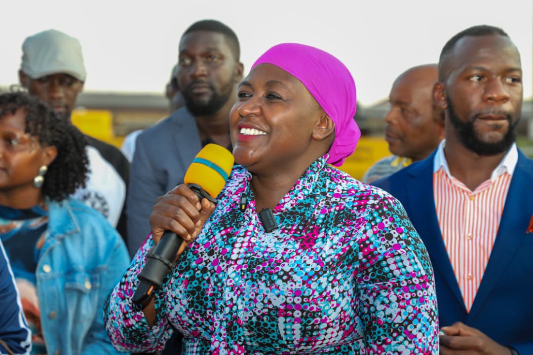 Onc_nrm1's tweet photo. The Manager of the Office of the National Chairman (ONC), SPA/PA Hajjat Hadijah Namyalo Uzeiye, has reaffirmed her commitment to supporting market vendors across the country, urging them to take full advantage of President Yoweri Kaguta Museveni’s new term to improve their livelihoods and eradicate household poverty.

Hajjat Namyalo made the remarks on Wednesday evening while presiding over the grand finale of the Nakawa Market Vendors’ Football Tournament at Phillip Omondi Stadium in Lugogo, Kampala.

Speaking to thousands of vendors, football enthusiasts and local leaders, she encouraged traders to actively embrace government wealth-creation programmes, emphasizing that President Museveni’s renewed mandate presents fresh opportunities for Ugandans to achieve sustainable economic transformation.

“Getting out of poverty in Museveni’s new kisanja is mandatory,” Hajjat Namyalo said, urging the vendors to remain united and work together in initiatives that promote economic empowerment, productivity and community development.

The month-long tournament climaxed with Kasoli FC being crowned champions. Hajjat Namyalo rewarded the winners with UGX1 million in cash, while runners-up Nyanya FC received UGX500,000. Nyama FC, who finished third, walked away with UGX300,000, while the Cassava Vendors team received UGX200,000.

She commended the organisers for using sport as a platform to foster unity, teamwork and peaceful coexistence among market vendors, noting that such initiatives not only strengthen community bonds but also nurture sporting talent.

The event was also attended by Kampala Minister Minsa Kabanda.

Hajjat Namyalo further reaffirmed the Office of the National Chairman’s commitment to supporting grassroots initiatives that uplift ordinary Ugandans and complement the government’s broader agenda of socio-economic transformation under the leadership of President Museveni.

#ONCUpdates