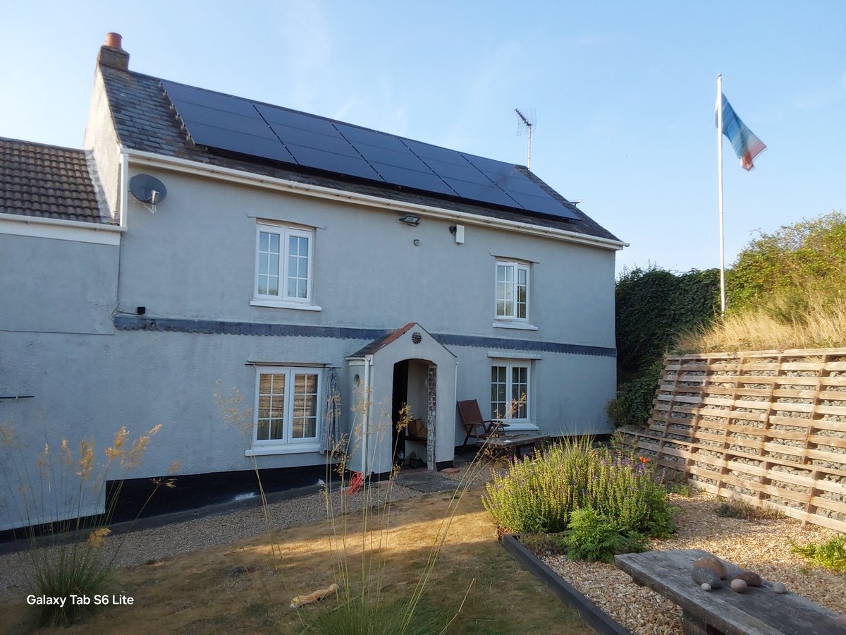 TheSolarShed's tweet photo. We're going to need another stripe!
#ClimateStripes
@ed_hawkins https://t.co/ku2hBypx3b
