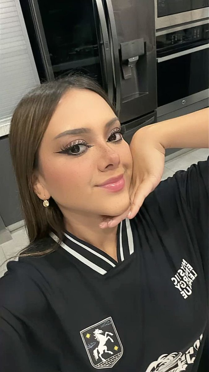 lululem0ng1rl's tweet photo. // Hola gente bonitaaaaaaaaaaaa, aqui sigo buscando una Roro, y tambien una Ama, denme una Ama, y una Roro, denme ambas y les doy muchos besitos y abracitos y asi, por favor, denme denme denme. https://t.co/TAlMiQaNu5