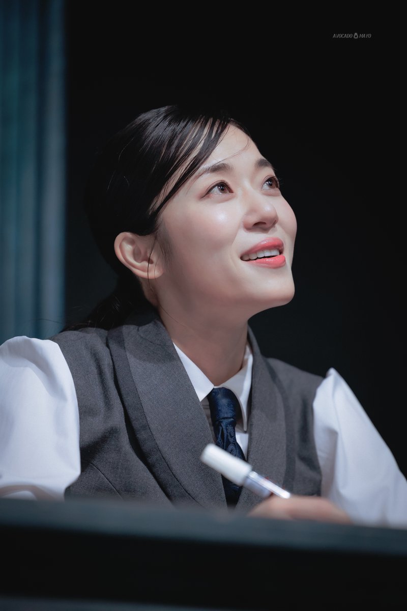 avocado__mayo's tweet photo. 2607012🌙 연극 지킬앤하이드
🎩사인회

#신의정 | 퍼포머 https://t.co/VbwARIupVs