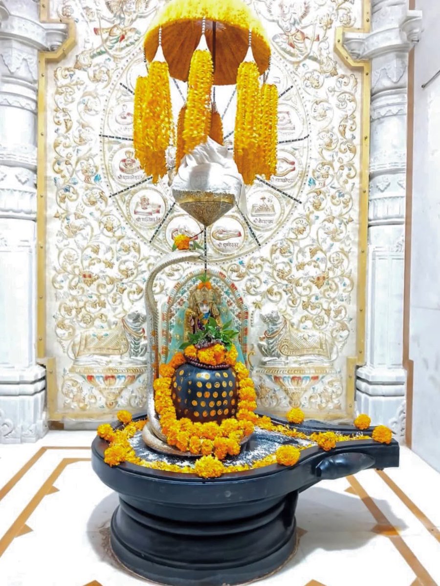 VaradaHanumanji's tweet photo. श्री हनुमानजी मन्दिर, वराड़ा
॥#जय_श्री_राम॥
🙏 श्रींगार दर्शन
बुधवार, 29 जुलाई 2026
मारवाड़ी मो. सं. २०८३
आषाढ़ शुक्ल पक्ष, १५ (पूर्णिमा)
Wednesday, 29 Jul 2026
Shree Hanumanji Mandir, Varada
#WaradaHanumanji #Hanumanji #Varada #Hanuman #JayShreeRam #हनुमान #सिरोही #Warada https://t.co/p7aoQ1LbEQ