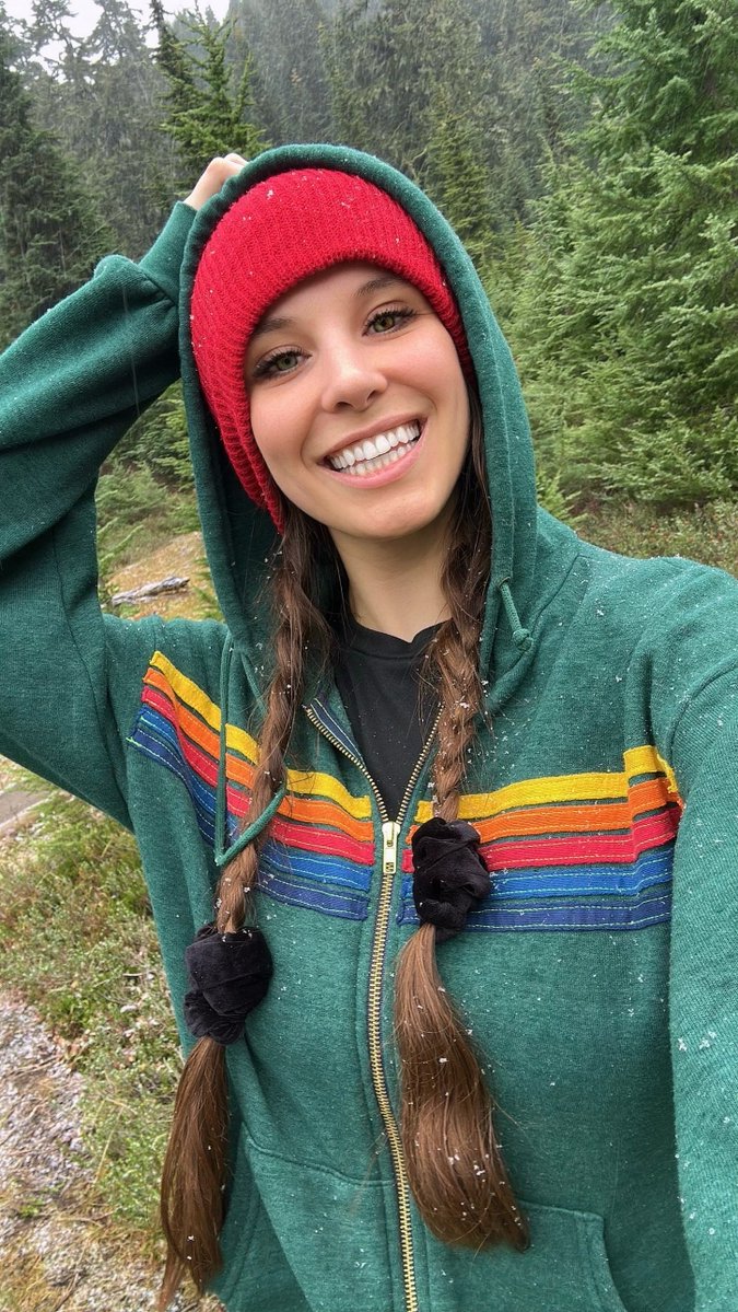 shelbystardust's tweet photo. GOOD MORNING to everyone who would rather fund national parks than data centers 🌞 https://t.co/apuSxVzPiq