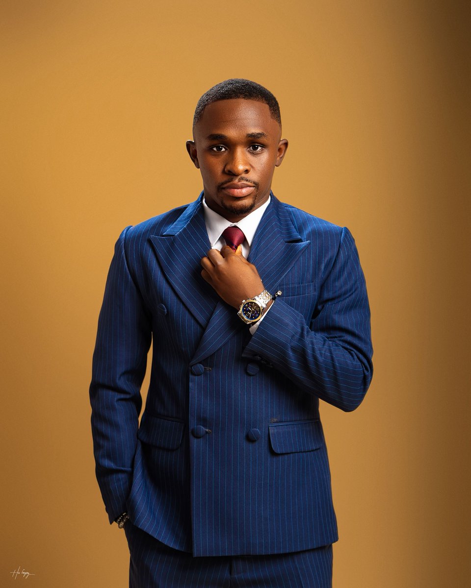 itskums's tweet photo. Tomorrow my mates and I will be inducted into the Medical and Dental Council of Nigeria.

What started as a dream has become my reality. 
What was supposed to take 6 years took nine challenging years.

Through it all, I am most grateful for the unwavering support from Family

1/2 https://t.co/H2Unsnu5UR