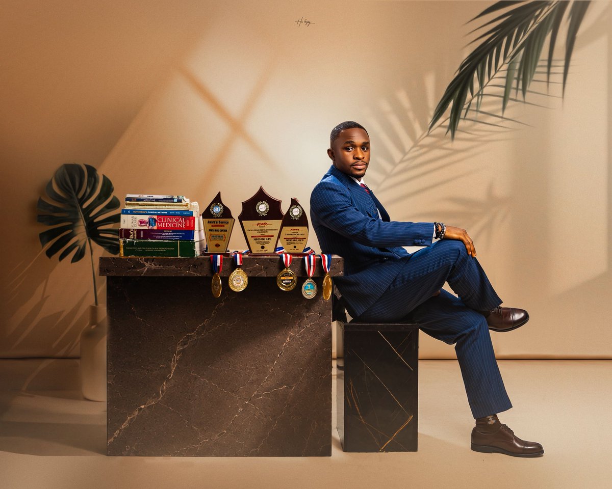 itskums's tweet photo. Tomorrow my mates and I will be inducted into the Medical and Dental Council of Nigeria.

What started as a dream has become my reality. 
What was supposed to take 6 years took nine challenging years.

Through it all, I am most grateful for the unwavering support from Family

1/2 https://t.co/H2Unsnu5UR