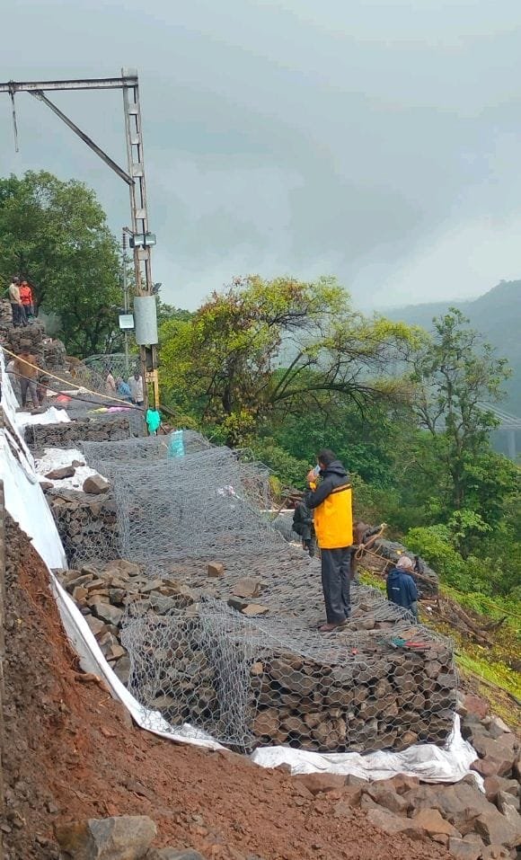 Central_Railway tweet picture