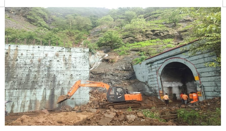 Central_Railway tweet picture