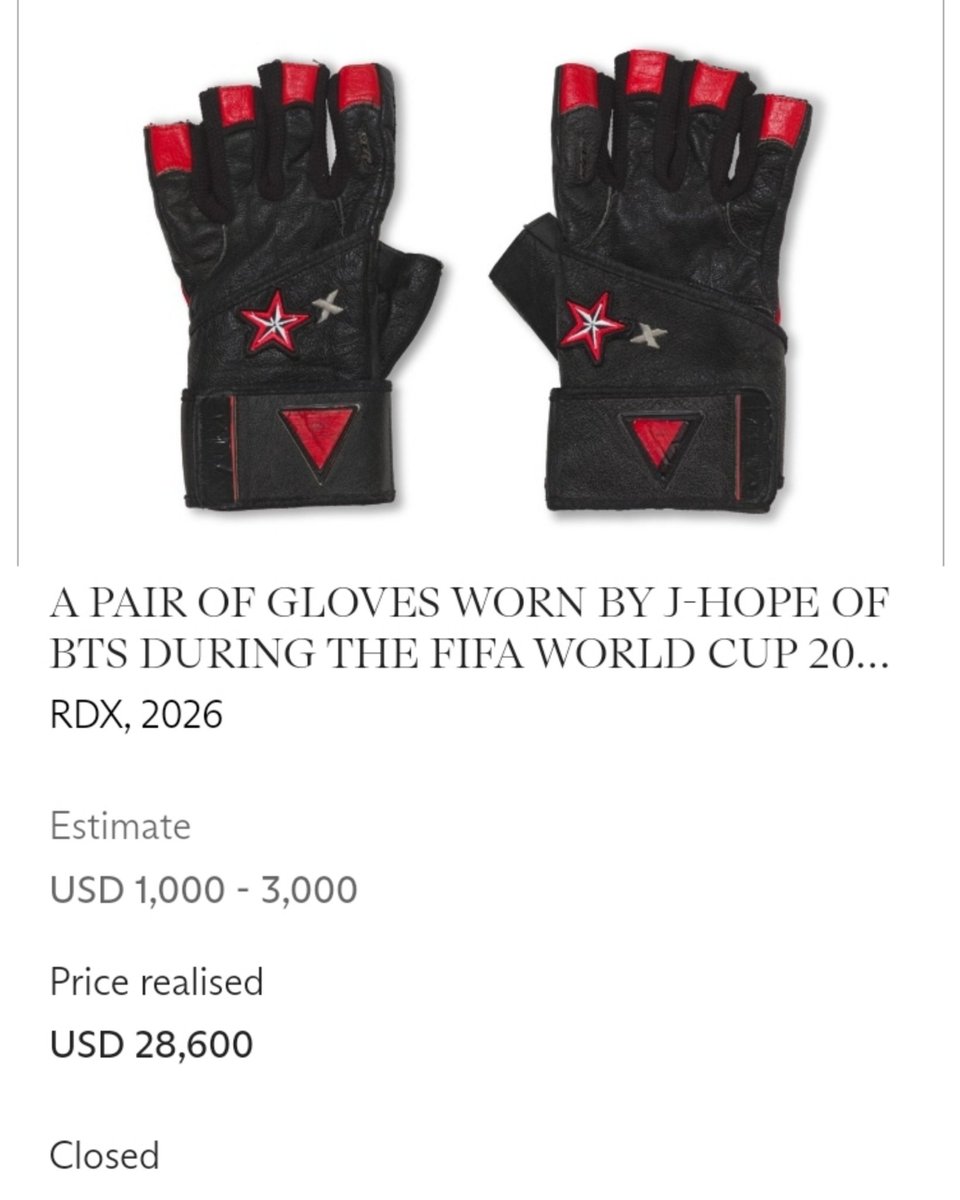 JhopePress's tweet photo. A pair of gloves worn by j-hope of BTS during performance at the FIFA World Cup Final halftime show sold for $28,600 at an auction benefiting the FIFA Global Citizen Education Fund.

Estimated $1k — $3k, but the final price was more than 9 times the high estimate 🔥

#jhope https://t.co/i747fQqJwb