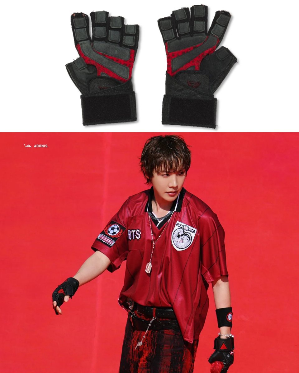 JhopePress's tweet photo. A pair of gloves worn by j-hope of BTS during performance at the FIFA World Cup Final halftime show sold for $28,600 at an auction benefiting the FIFA Global Citizen Education Fund.

Estimated $1k — $3k, but the final price was more than 9 times the high estimate 🔥

#jhope https://t.co/i747fQqJwb