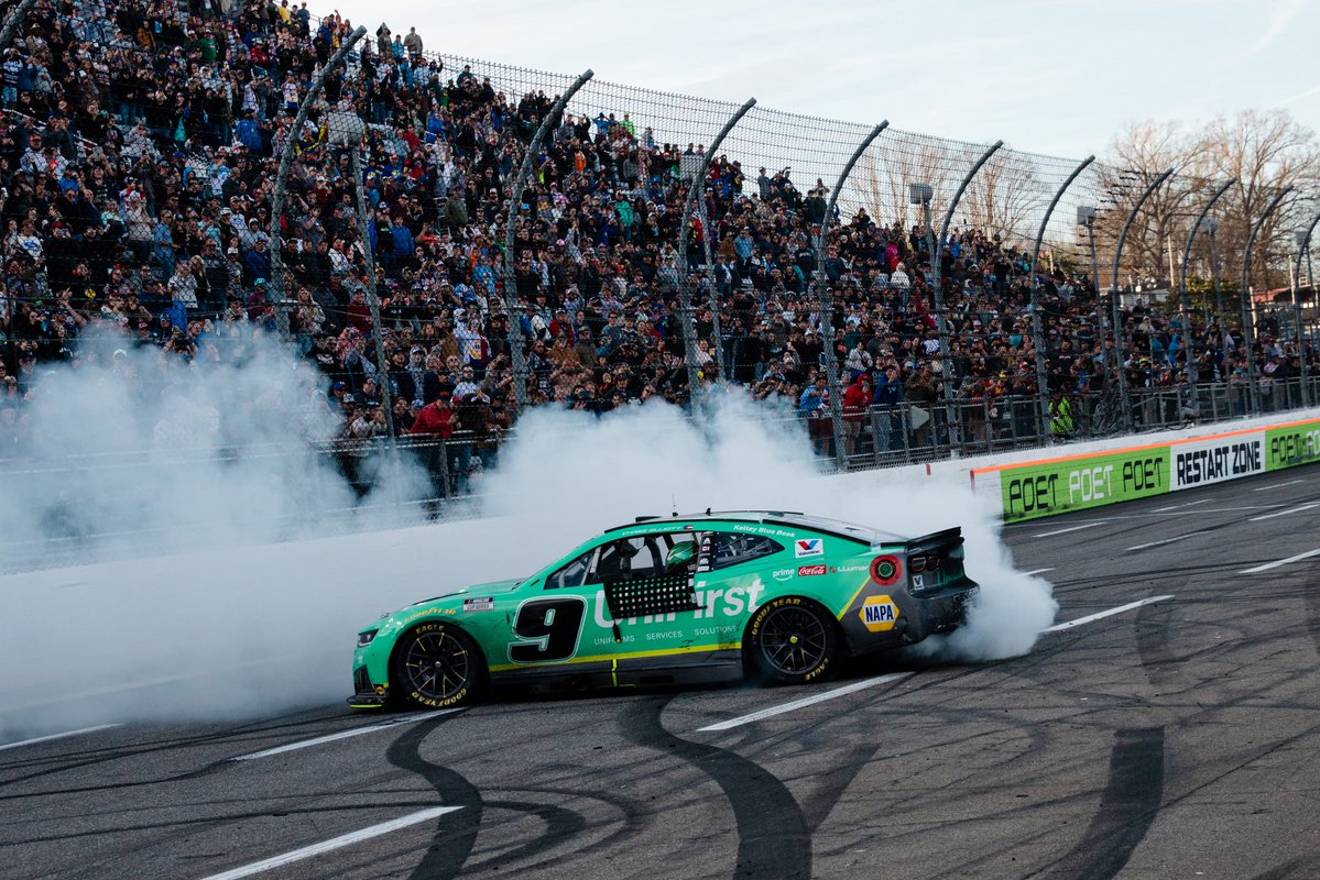 TeamHendrick's tweet photo. A few more…

(Shoutout to our great photographers) https://t.co/VogYVWYBGu