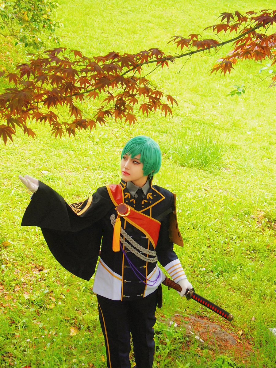 1234tkse_sasisu's tweet photo. cos/No.25

　　　　　　　紅葉

_
※特別な許可を得て撮影しました
諏訪護国神社/高島公園

#すわコス部 https://t.co/E0z3sfuvaM