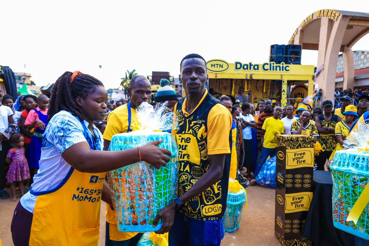 mtnug's tweet photo. Every thriving market is built on people who show up every single day. 

Today at Gulu Main Market, we celebrated and rewarded outstanding merchants whose hard work, resilience, and commitment keep businesses growing and communities moving.

This is our way of saying: we see you, we value you, and we thank you.

#YelloFest | #FreeYoVibe