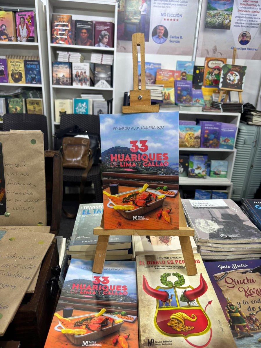 eabusad's tweet photo. Si estás estos días por la Feria Internacional del Libro (en el Jockey), mi libro "33 Huariques de Lima y Callao" está en stand 53 de la editorial Mesa Redonda. ✌️ https://t.co/R4mHhPLLvM
