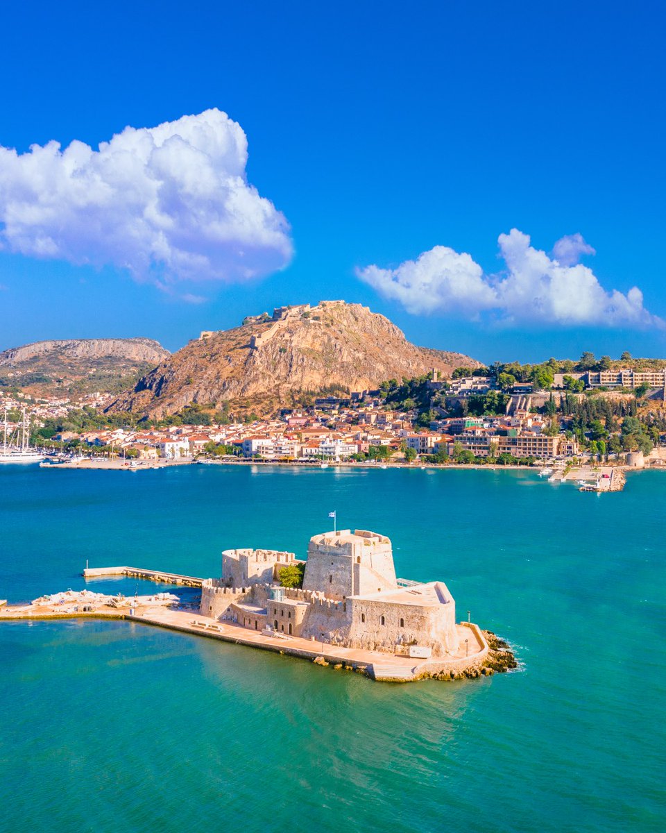 VisitGreecegr's tweet photo. A fortress rising from the sea. ⚓

#Bourtzi, the iconic Venetian landmark of #Nafplio, has stood guard at the entrance to the harbour for centuries.

🏰 A timeless symbol of one of Greece's most beautiful towns.
https://t.co/Xnsgwmd2mr

#VisitGreece https://t.co/HIg38v6bUP