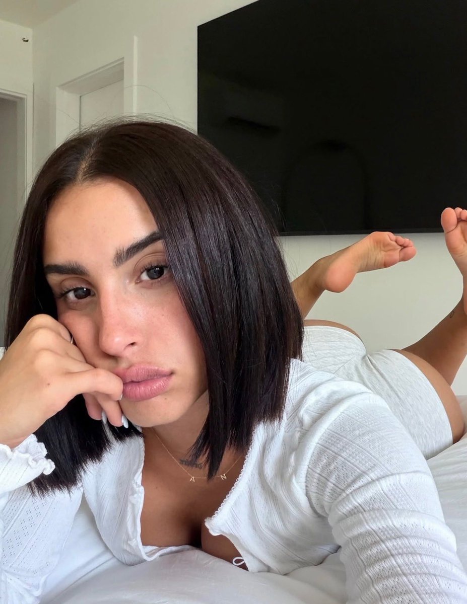 Angelasteaa's tweet photo. Can I FT you ? https://t.co/EUylcIPUbI